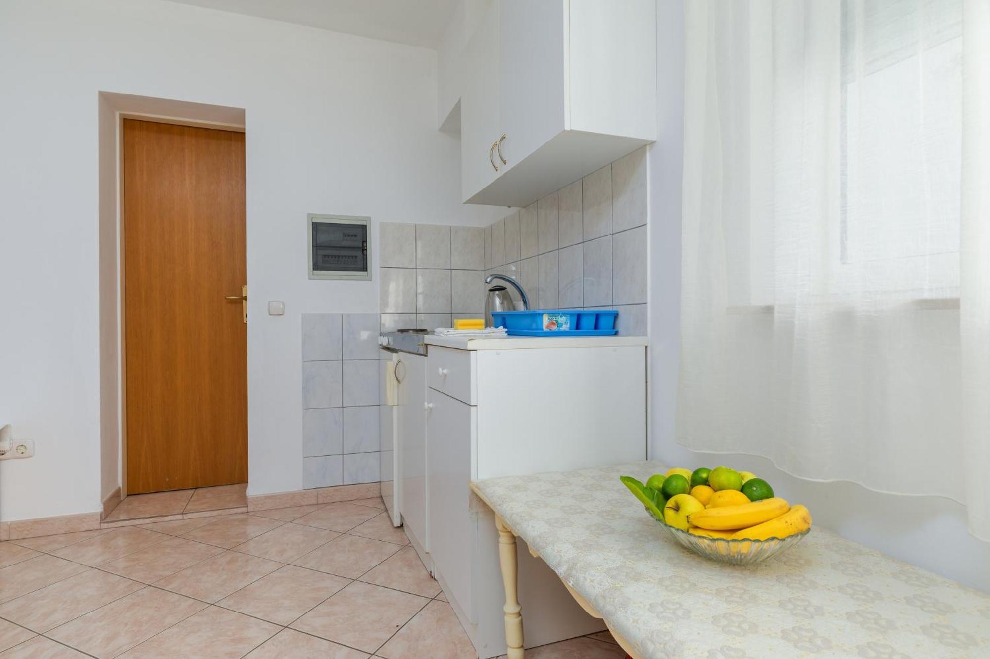 Apartments With A Parking Space Omis - 2745 Room photo